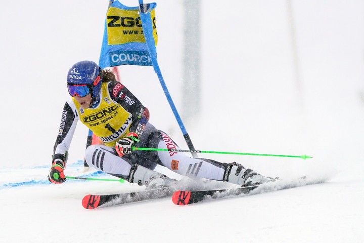 Petra Vlhová využila náskok z 1. kola na tretiu priečku v Courcheveli